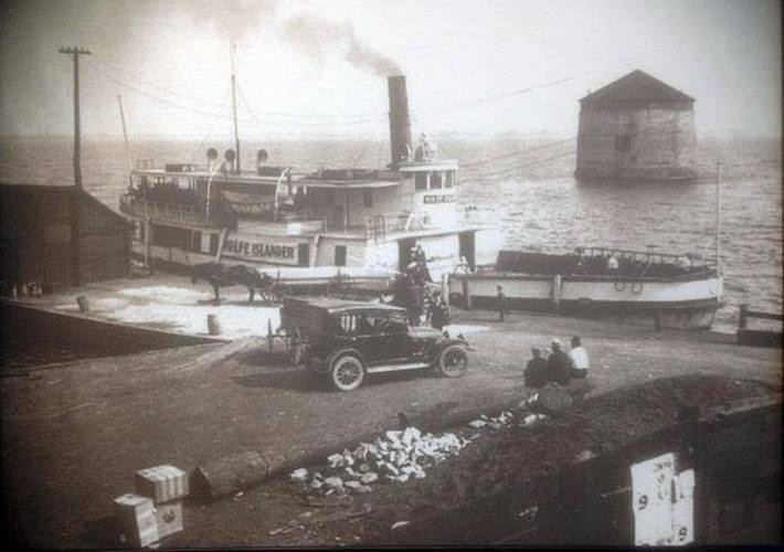 Wolfe Islander 1920's credit: Mike Dufresne, Vintage Kingston
